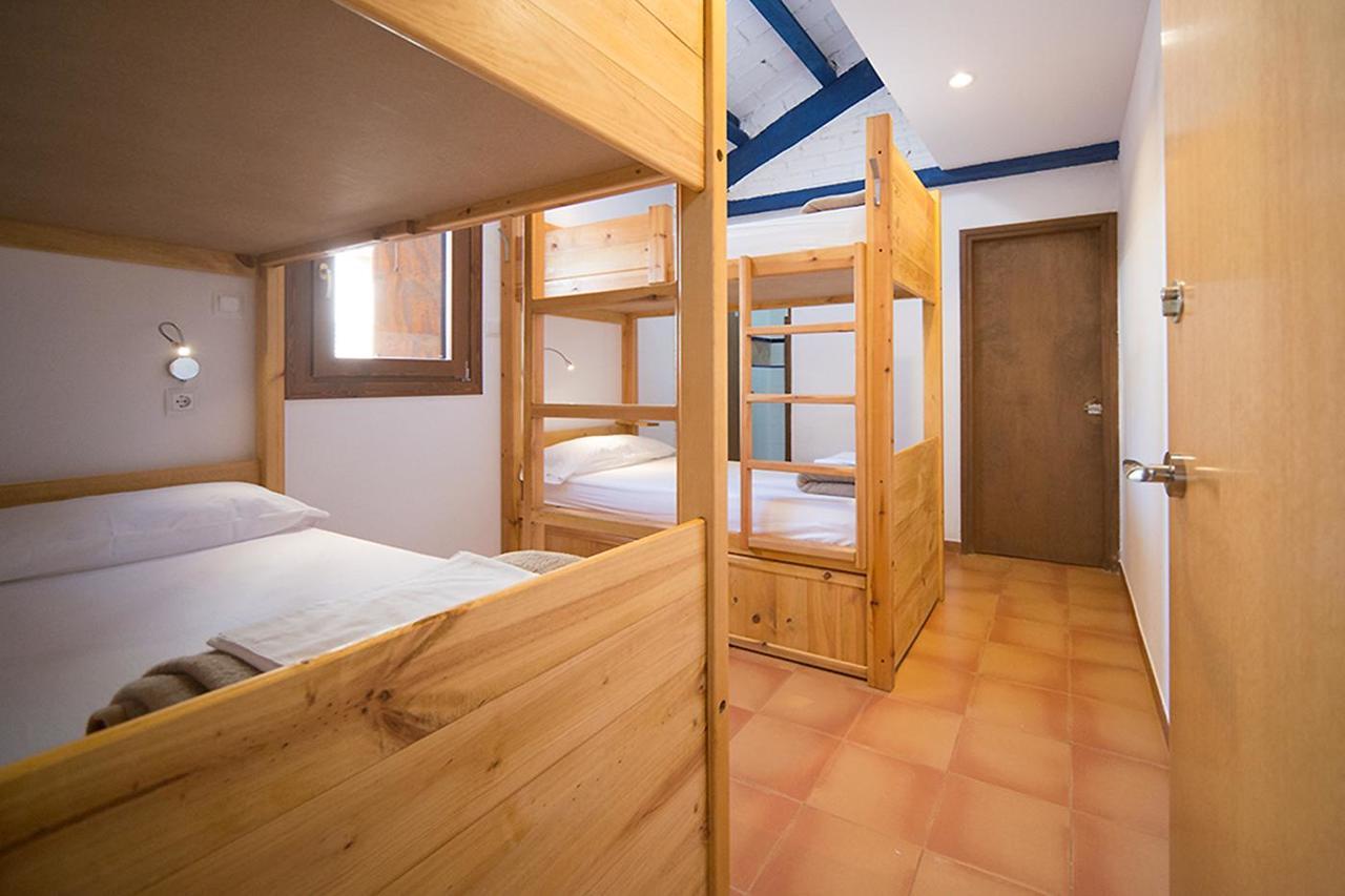 Crux Albergue Adahuesca Exterior foto